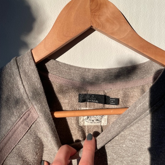 Prana Sweater - Picture 2 of 2